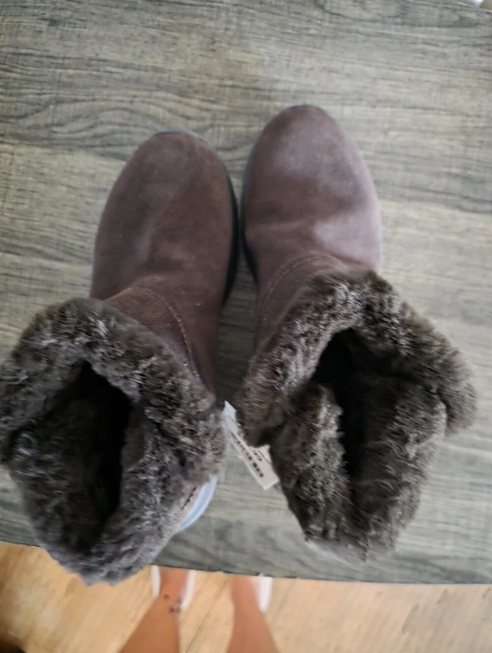 Skechers Women’s Dark Brown Faux-Fur Ankle Winter Boots